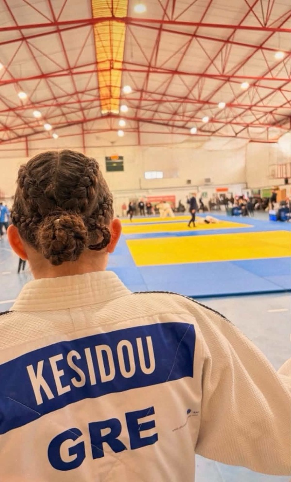 anna kesidi sakura katerinis 3
