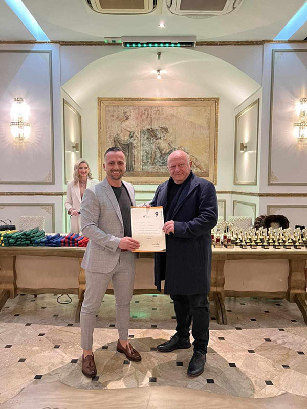 aleksios kakarelhs 33