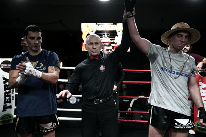 leukopoulos tzavarhs