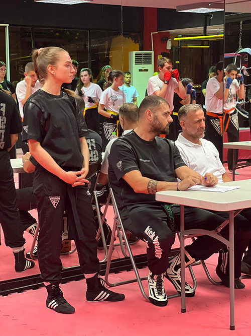 fighters athanasopoulos eksetastiki zonon neos kosmos pagkrati 33