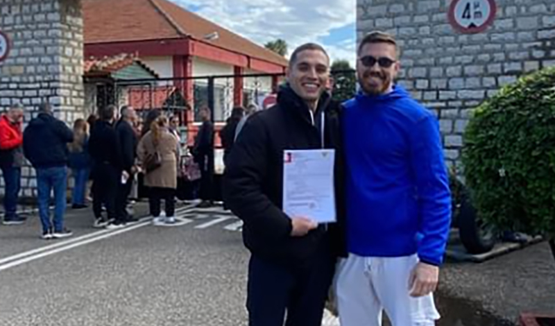 nikos tzotzos stratiotis