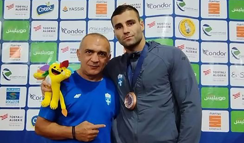 vaggelis nanitzanian mesogeiakoi