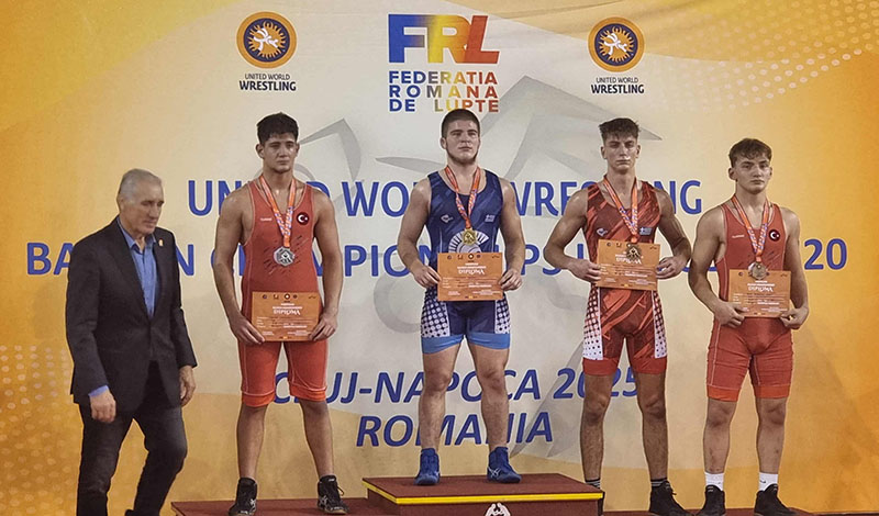 valkaniko palhs ellada