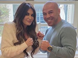 Ο Μιχάλης Ζαμπίδης συνάντησε την Γκιλφόιλ